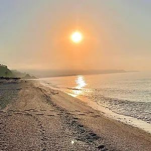 https://mirando-al-mar-tu-hogar-de-playa-ideal-para-familias.1costadelsol.com